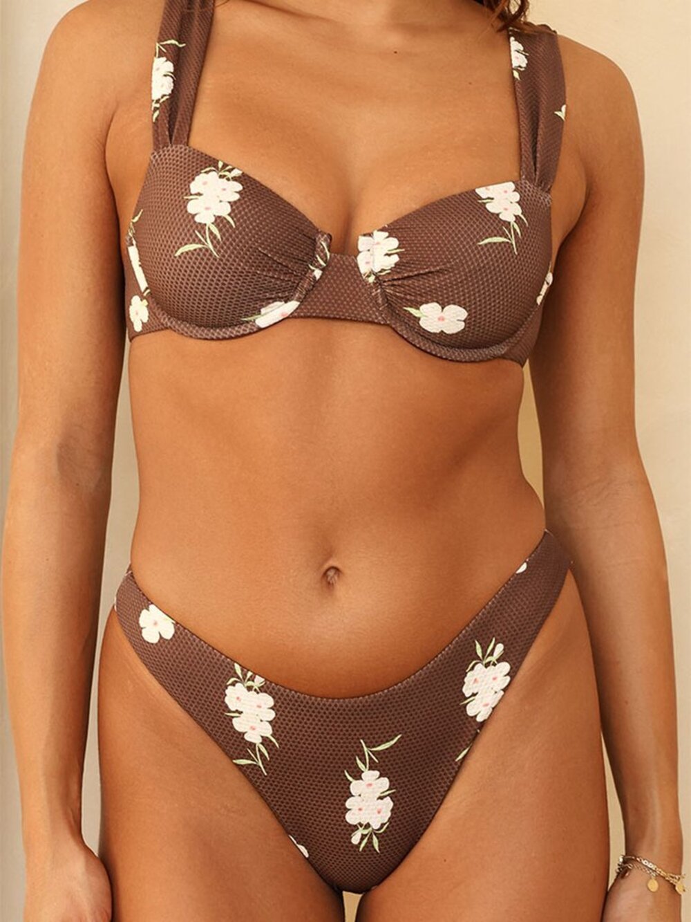 New! Chocolate & Cream Dippin' Daisy's Rosette Cheeky Bikini 👙 - Sz L